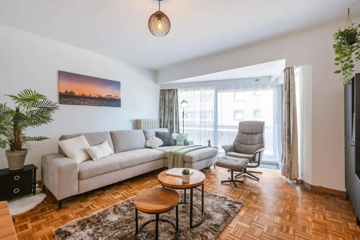 Characterful Apartment With Lateral Sea View Middelkerke